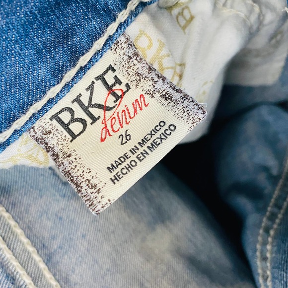 BKE Buckle Stella Stretch Cropped Jean Bling Rhinestone Pockets Med Wash Size 26 - Picture 5 of 10